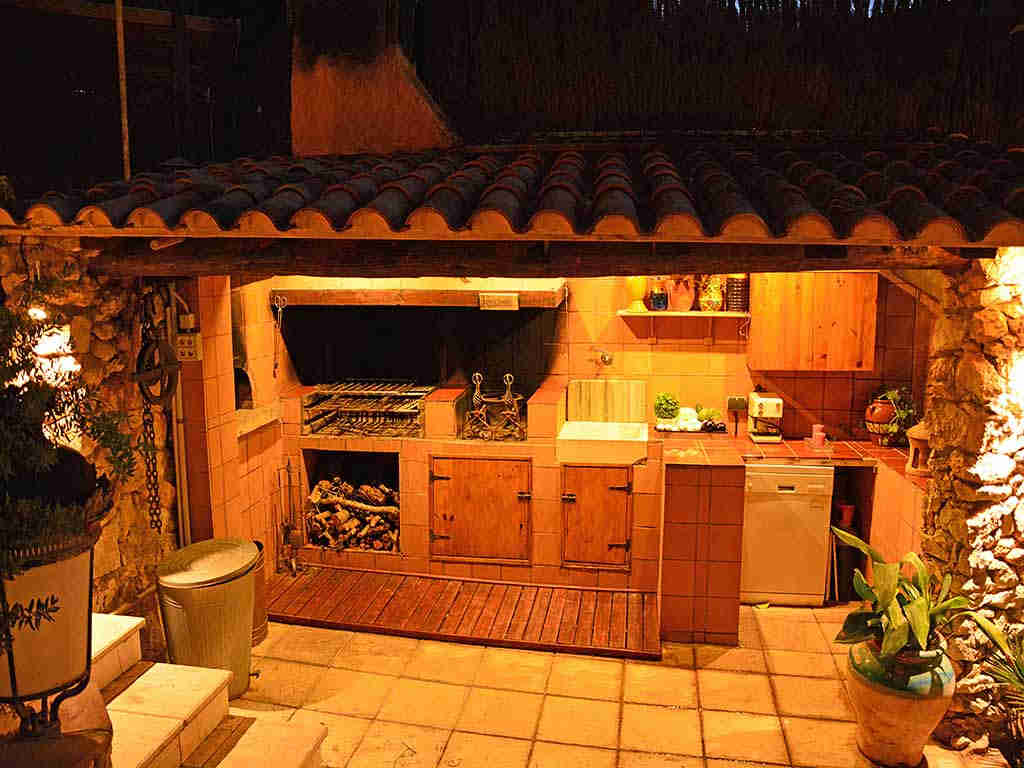Villa de vacances à Sitges: barbecue extérieure